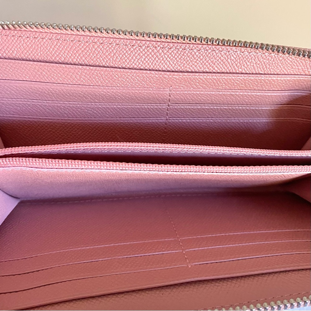 Coach Pink Leather zip around long wallet with silver hardware EUC like new - Picture 4 of 12